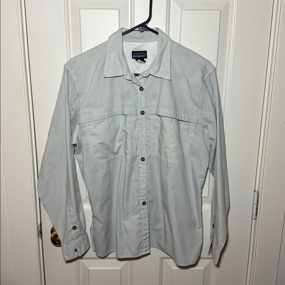 Patagonia Women’s‎ Striped Light Blue Island Hopper Shirt